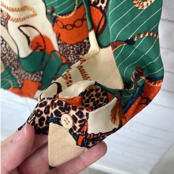 NWT Boohoo Satin Chain Print Twist Shift Dress - Picture 9 of 13